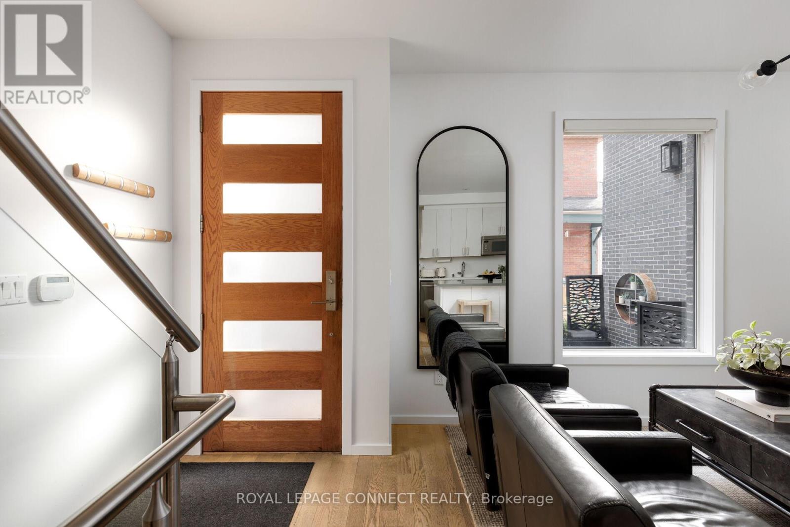 Th3 - 126 Spadina Road, Toronto, Ontario  M5R 2T8 - Photo 6 - C12577020