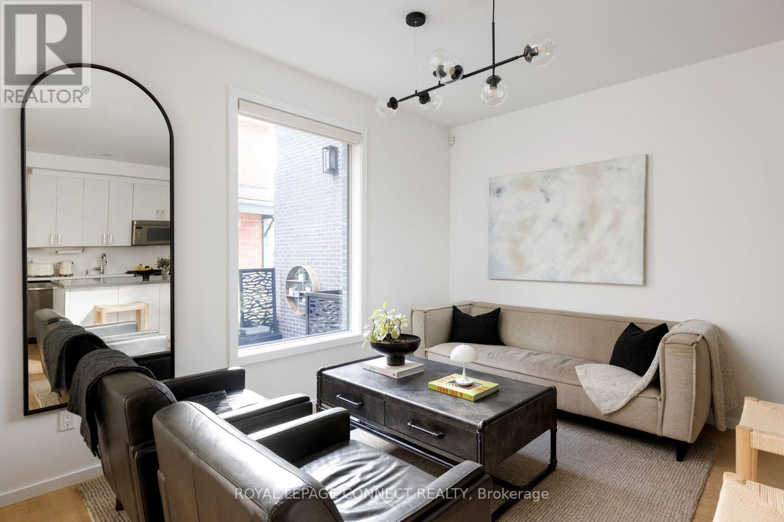 Th3 - 126 Spadina Road, Toronto, Ontario  M5R 2T8 - Photo 8 - C12577020