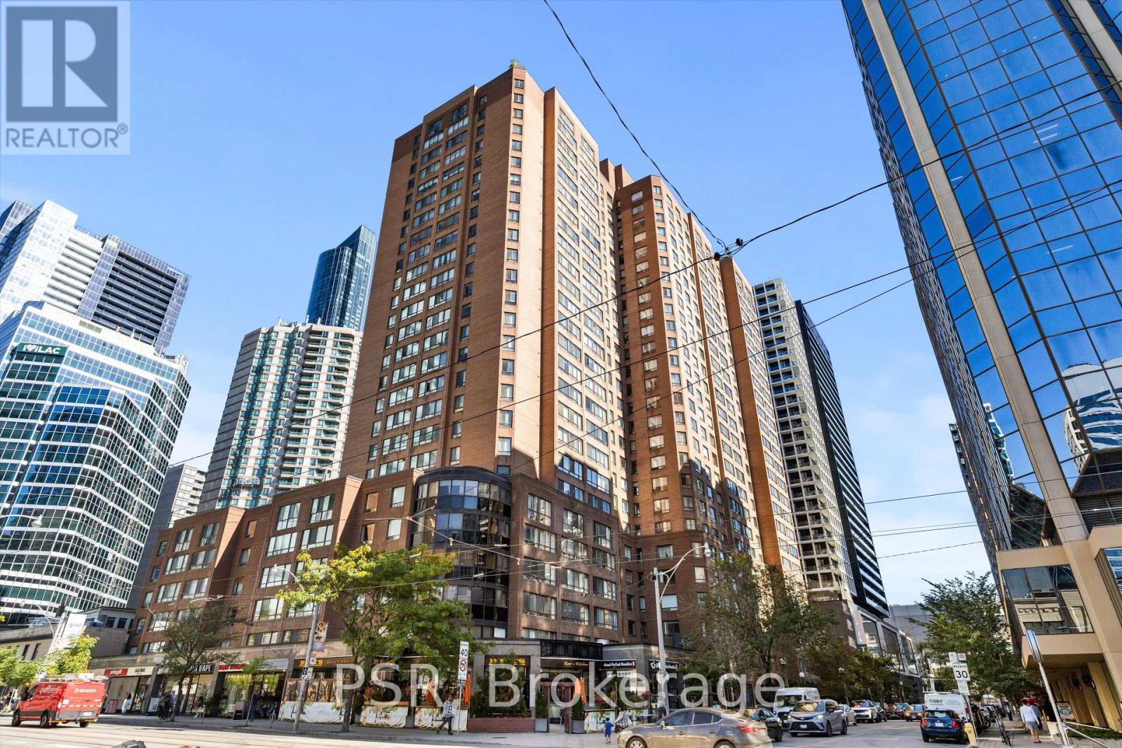 901 - 633 BAY STREET, Toronto, Ontario