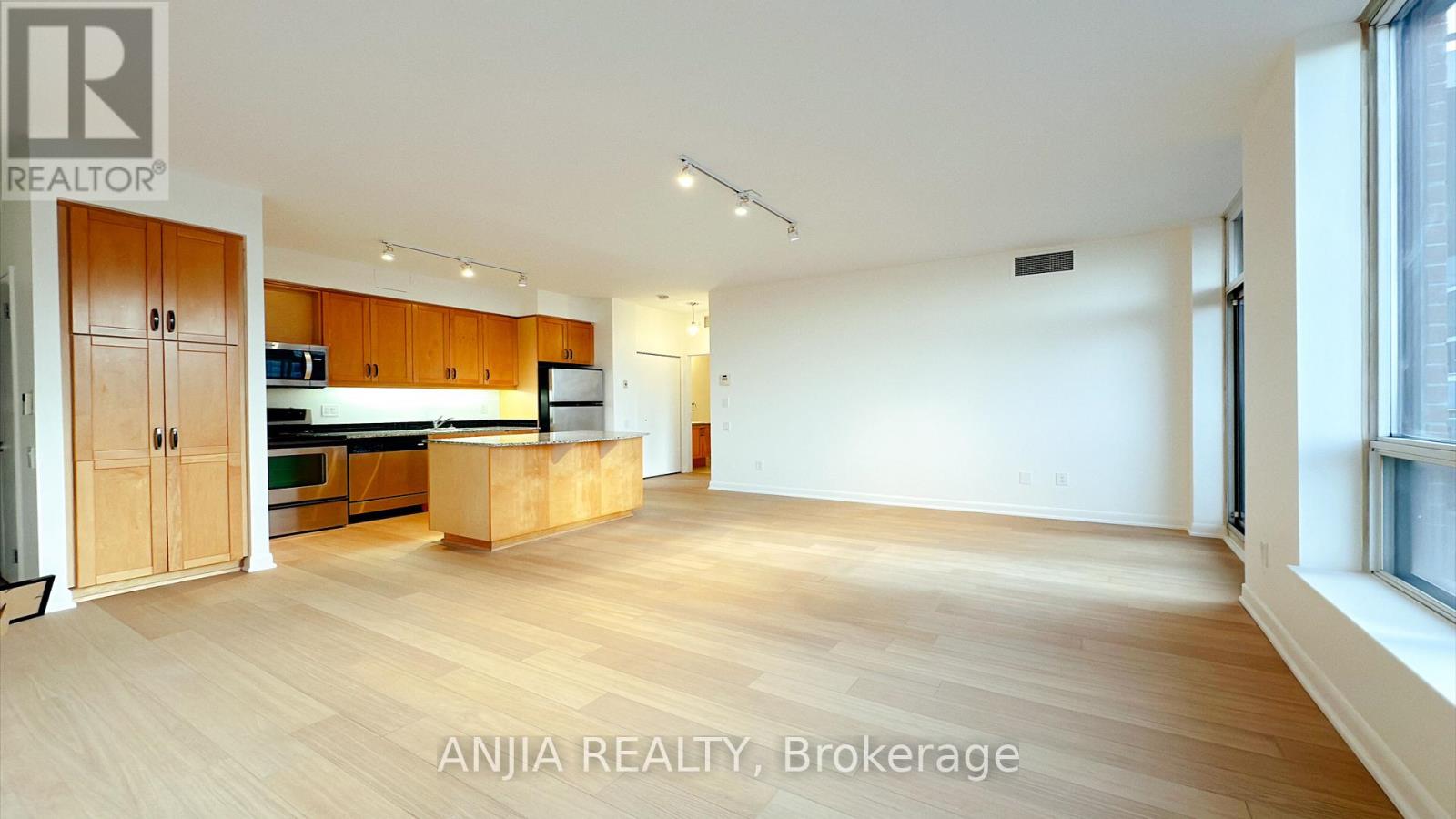 3306 - 33 Sheppard Avenue E, Toronto, Ontario  M2N 7K1 - Photo 2 - C12577070