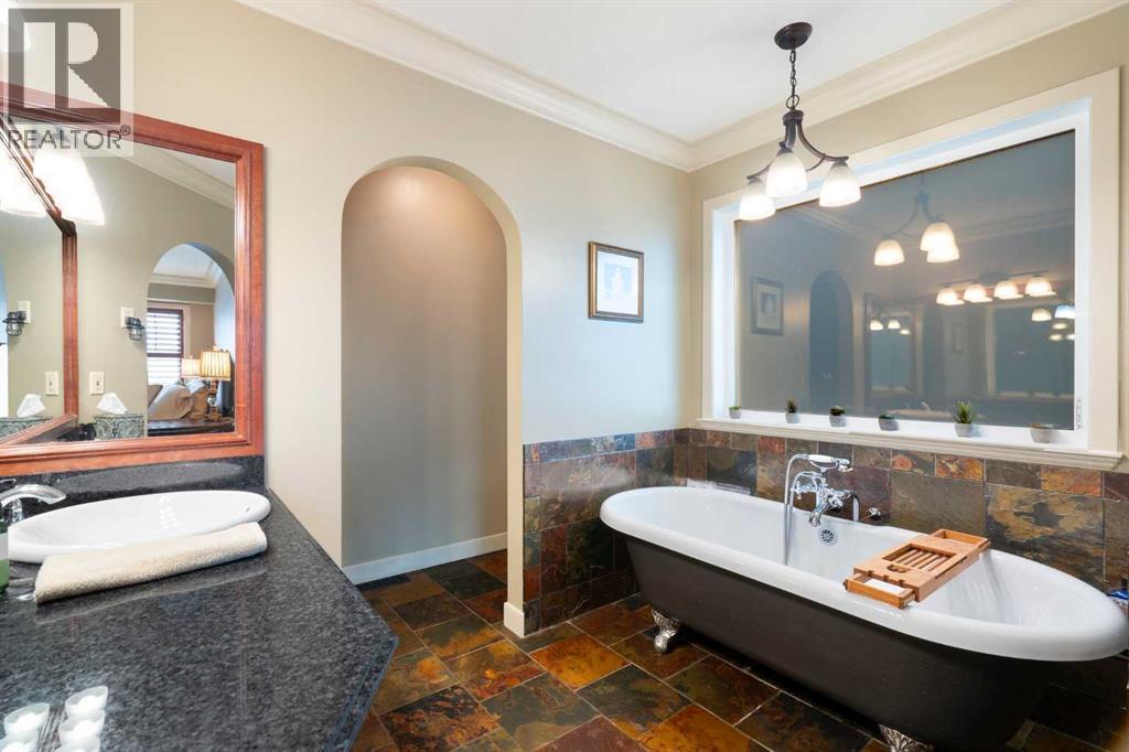 4744 Montalban Drive Nw, Calgary, Alberta  T3B 1E5 - Photo 18 - A2193991