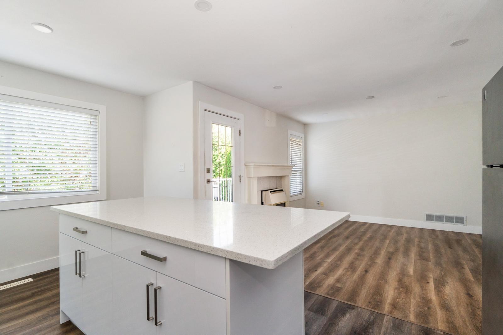 6858 Wiltshire Street, Sardis West Vedder, Chilliwack, British Columbia  V2R 2Z3 - Photo 8 - R3069512