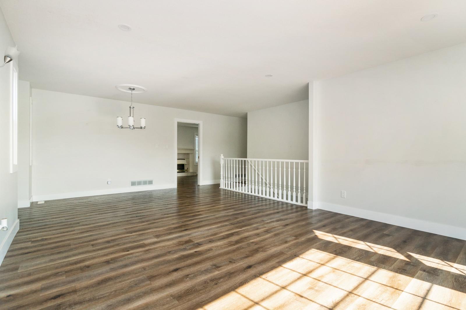 6858 Wiltshire Street, Sardis West Vedder, Chilliwack, British Columbia  V2R 2Z3 - Photo 2 - R3069512