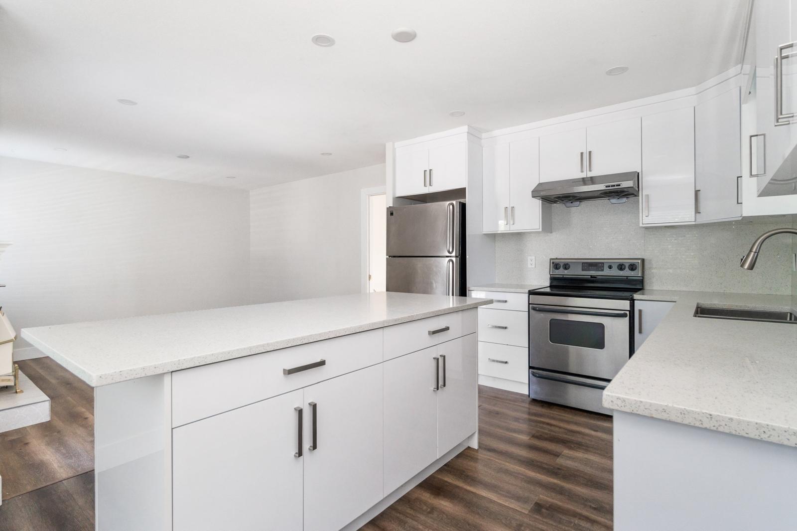 6858 Wiltshire Street, Sardis West Vedder, Chilliwack, British Columbia  V2R 2Z3 - Photo 6 - R3069512