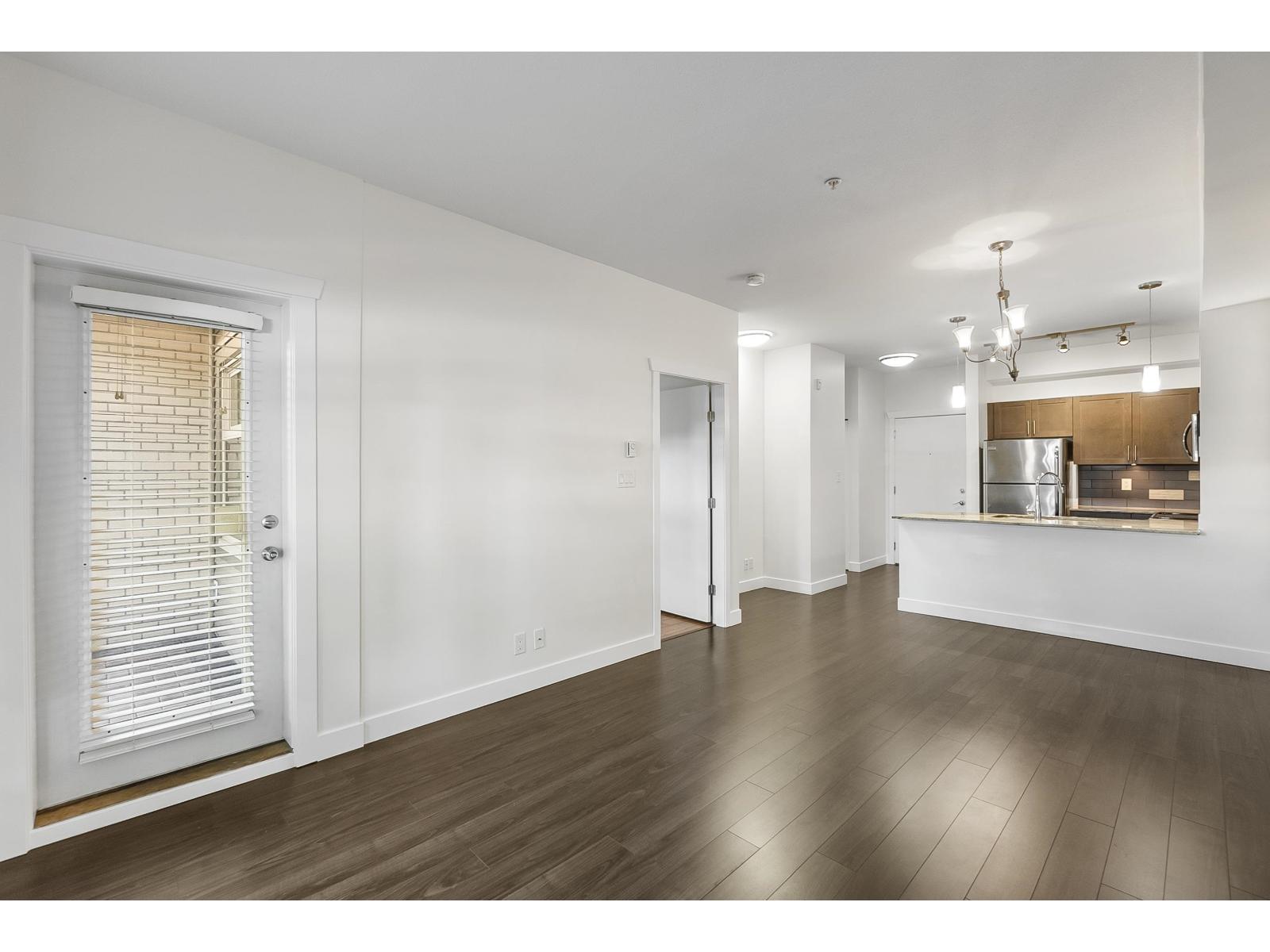 L115 13468 King George Boulevard, Surrey, British Columbia  V3T 0H5 - Photo 4 - R3070019