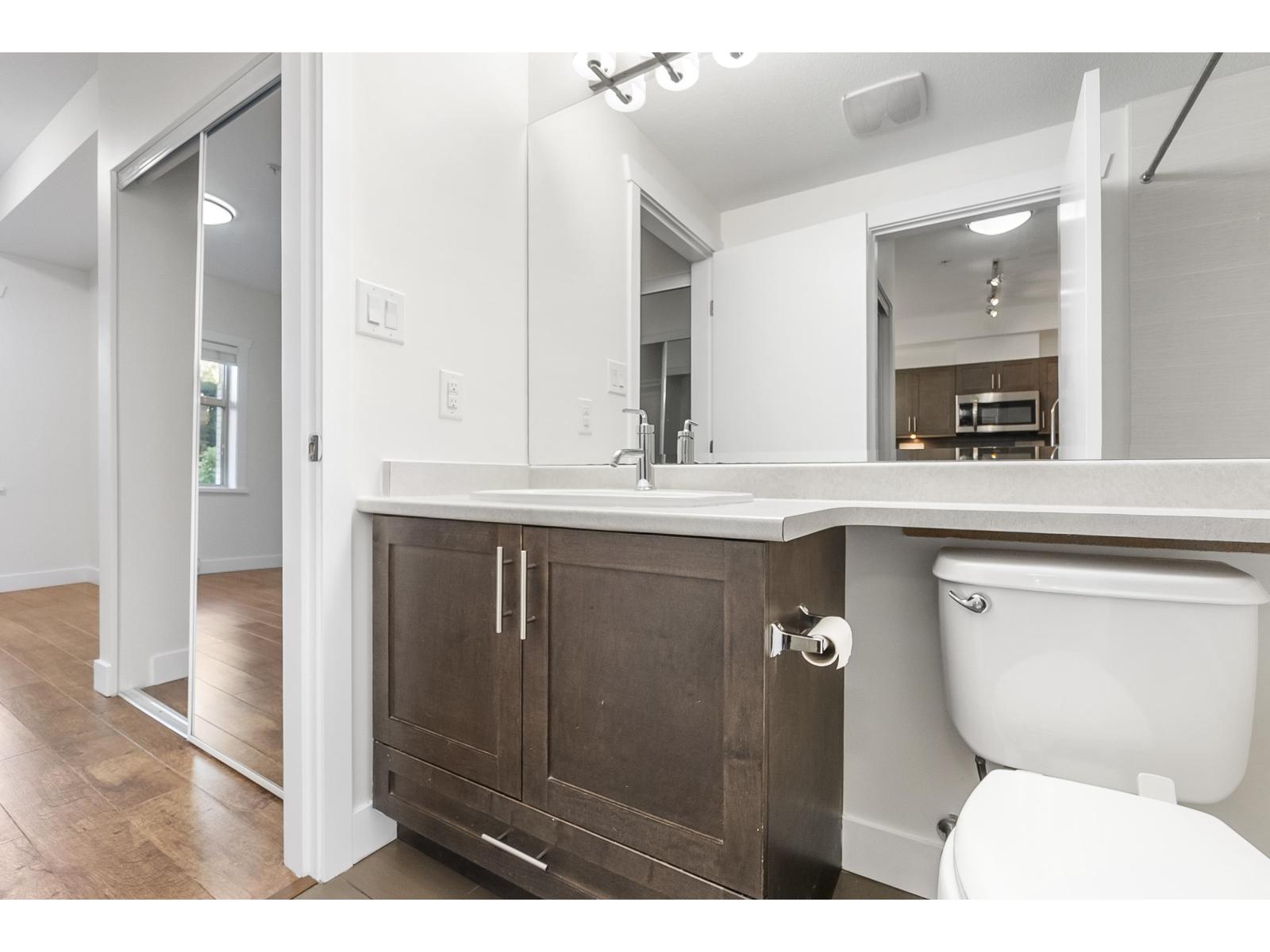 L115 13468 King George Boulevard, Surrey, British Columbia  V3T 0H5 - Photo 15 - R3070019