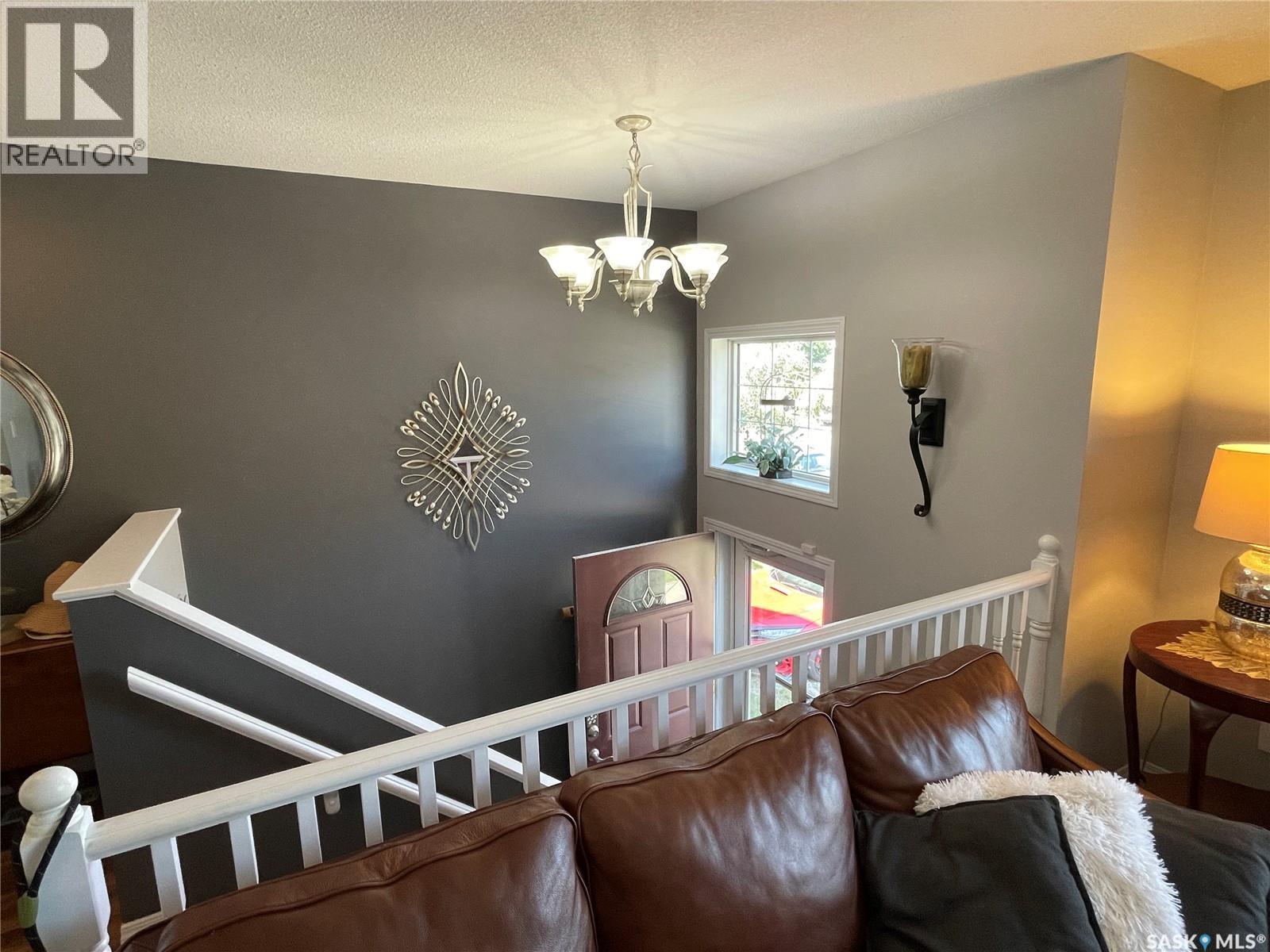 228 Lochrie Crescent, Saskatoon, Saskatchewan  S7M 5E4 - Photo 8 - SK024699