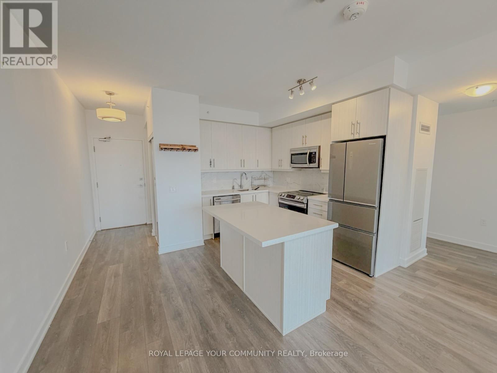 1704 - 75 Oneida Crescent, Richmond Hill, Ontario  L4B 0H3 - Photo 10 - N12577072