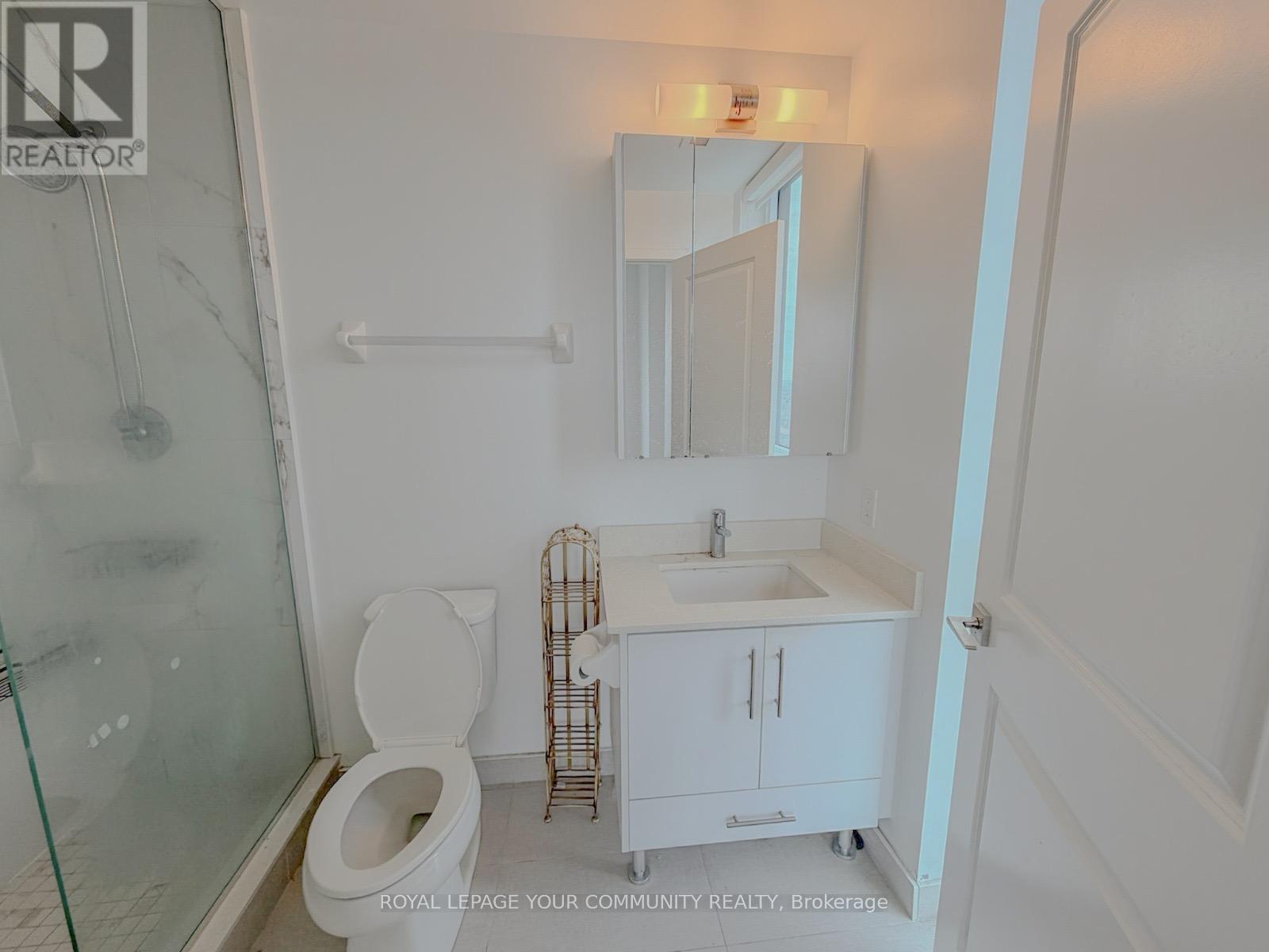 1704 - 75 Oneida Crescent, Richmond Hill, Ontario  L4B 0H3 - Photo 6 - N12577072