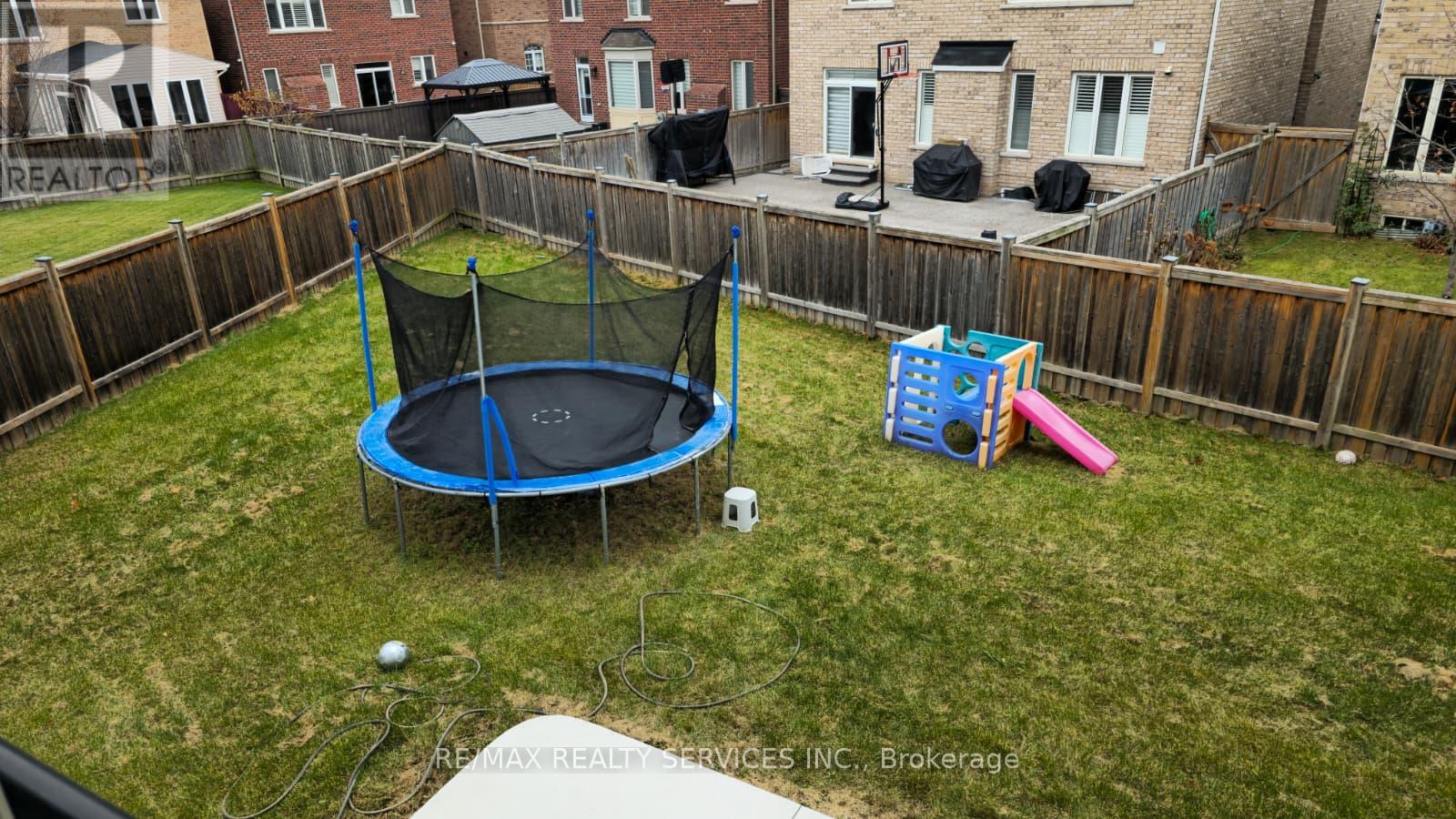 92 Allegro Drive, Brampton, Ontario  L6Y 5Y3 - Photo 30 - W12577016