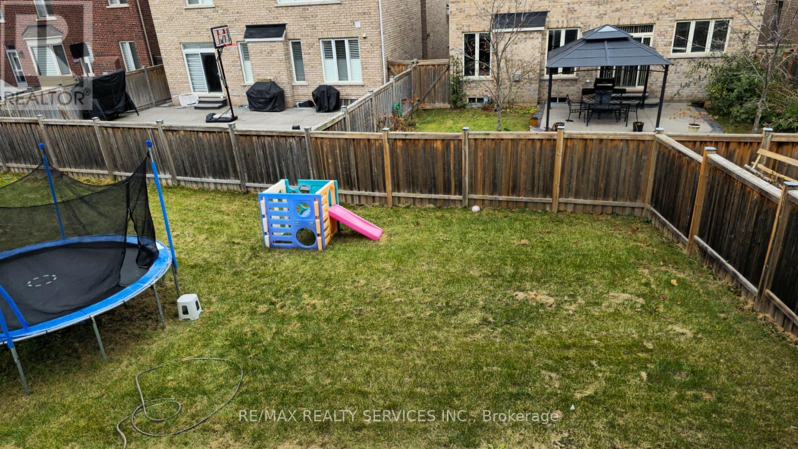 92 Allegro Drive, Brampton, Ontario  L6Y 5Y3 - Photo 32 - W12577016