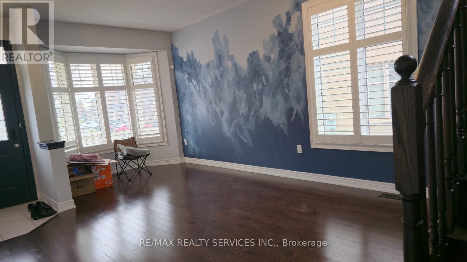 92 Allegro Drive, Brampton, Ontario  L6Y 5Y3 - Photo 4 - W12577016