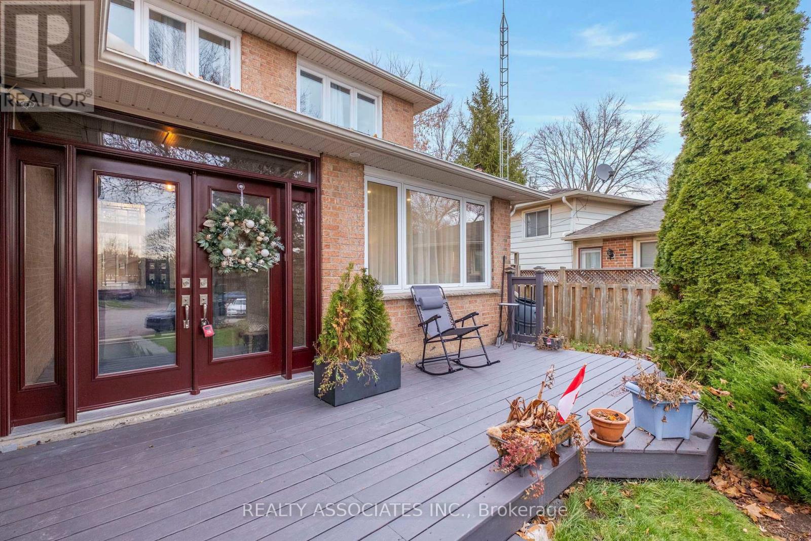 81 DERBY COURT, Newmarket, Ontario