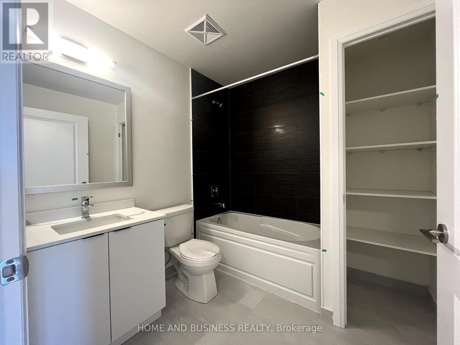 1809 - 15 Watergarden Drive, Mississauga, Ontario  L5R 1B2 - Photo 9 - W12455938