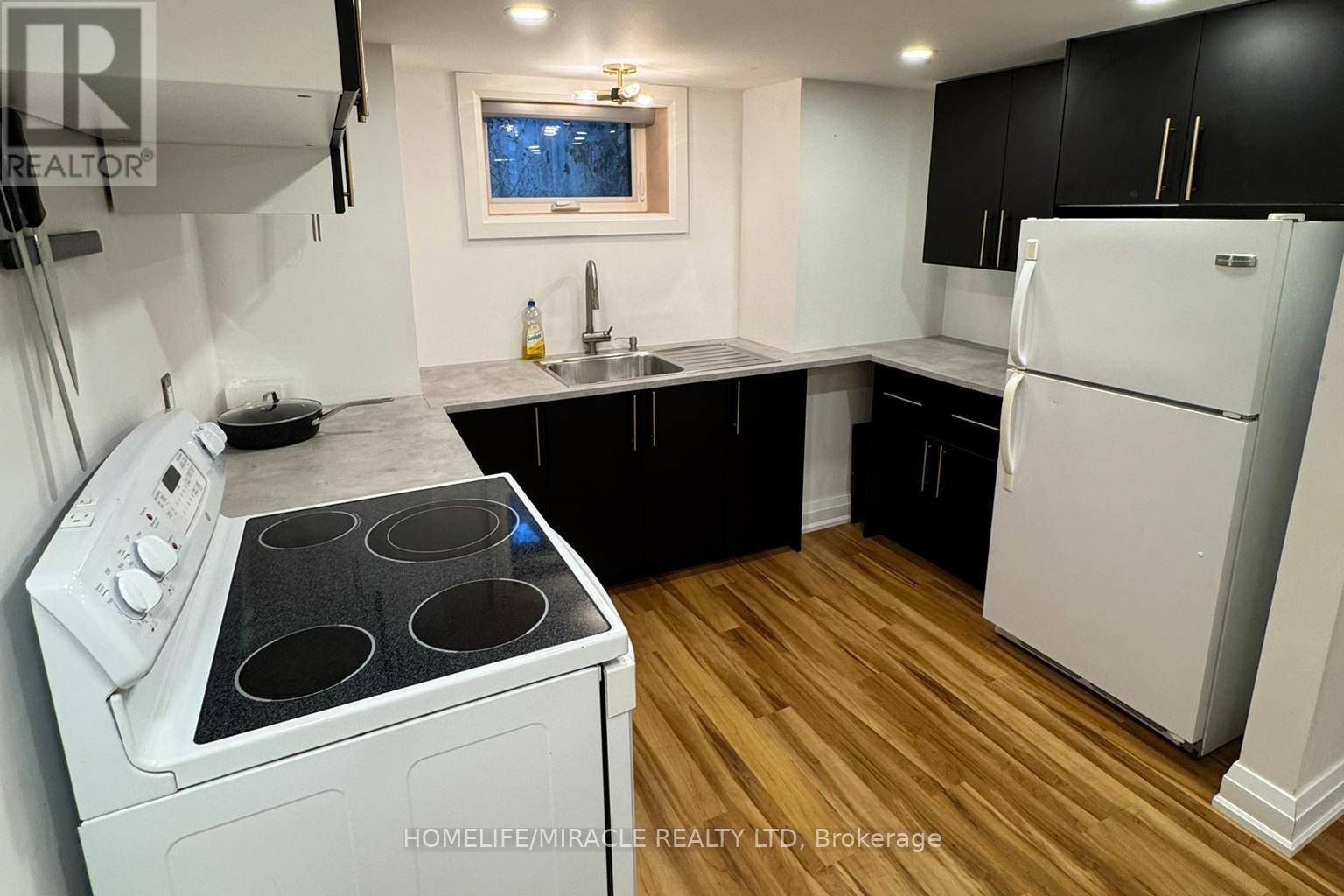 Lower - 231 Mount Albion Road, Hamilton, Ontario  L8K 6K1 - Photo 5 - X12577038