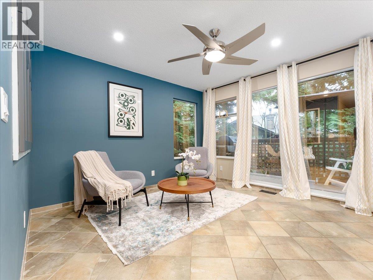 8804 Robins Court, Burnaby, British Columbia  V5A 4K7 - Photo 8 - R3070163