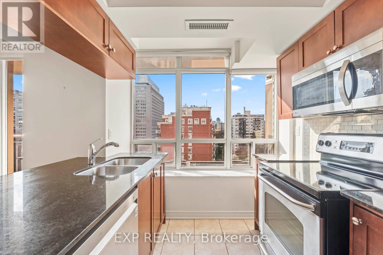 1101 - 60 St Clair Avenue W, Toronto, Ontario  M4V 1M7 - Photo 11 - C12409203