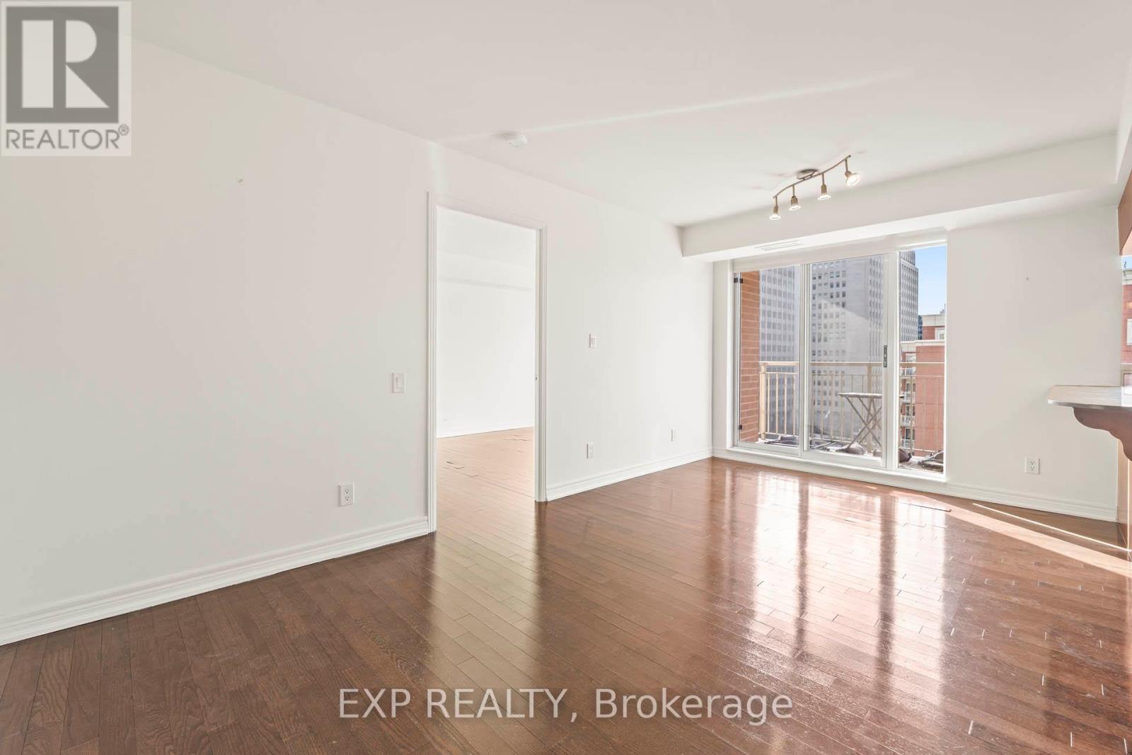 1101 - 60 St Clair Avenue W, Toronto, Ontario  M4V 1M7 - Photo 12 - C12409203