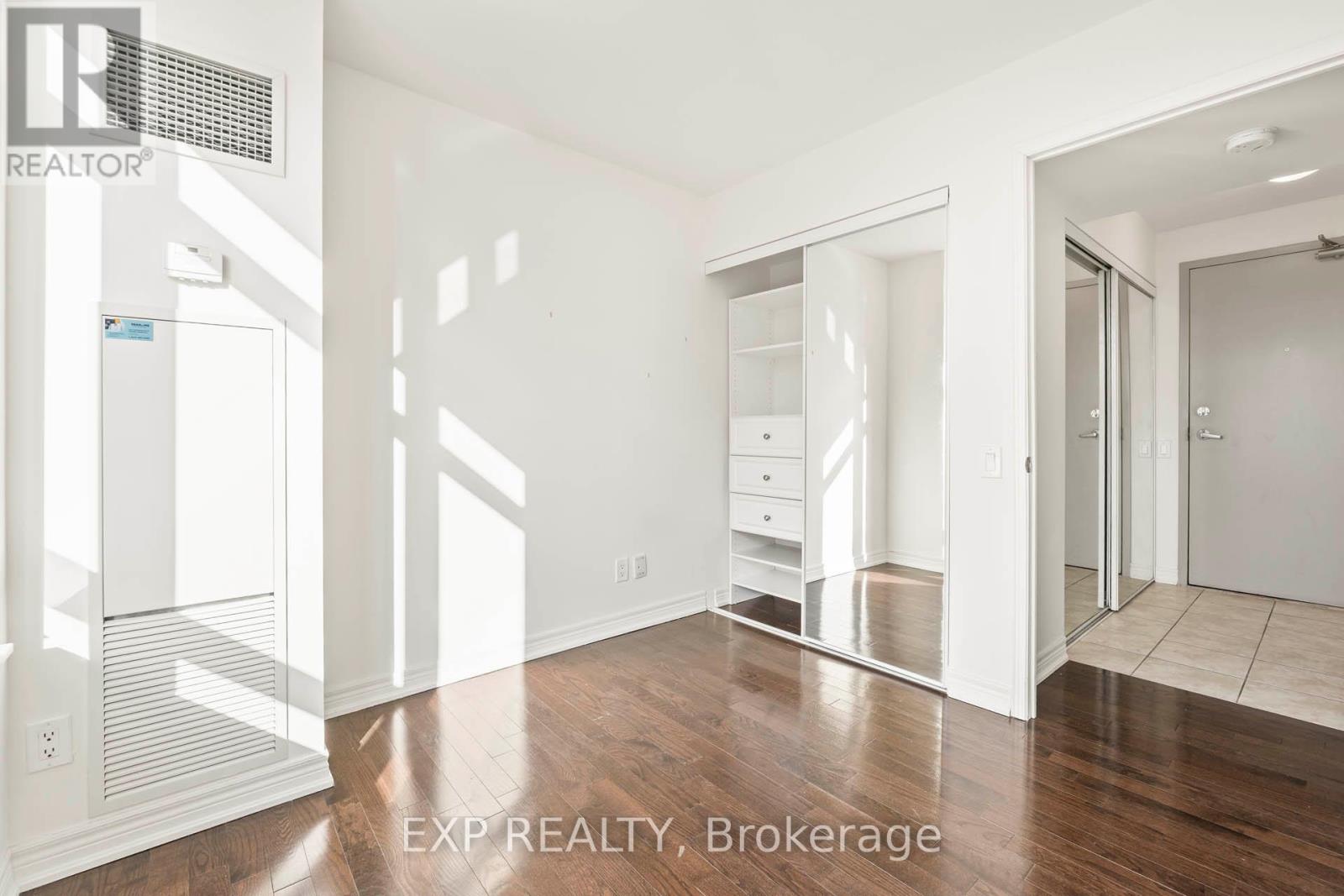 1101 - 60 St Clair Avenue W, Toronto, Ontario  M4V 1M7 - Photo 18 - C12409203