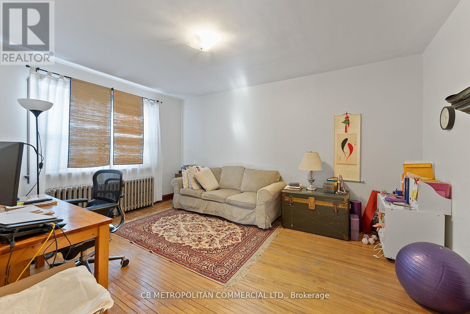 17 Augusta Avenue, Toronto, Ontario  M5T 2K7 - Photo 17 - C12577100