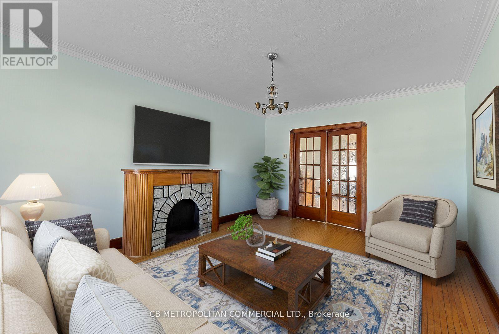 17 Augusta Avenue, Toronto, Ontario  M5T 2K7 - Photo 7 - C12577100