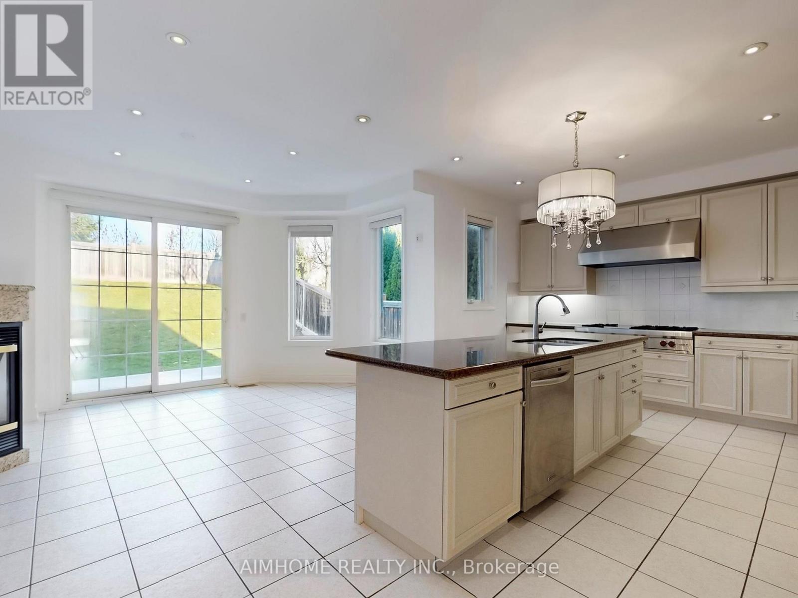 12 Sweet Valerie Court, Vaughan, Ontario  L6A 0C6 - Photo 14 - N12577102