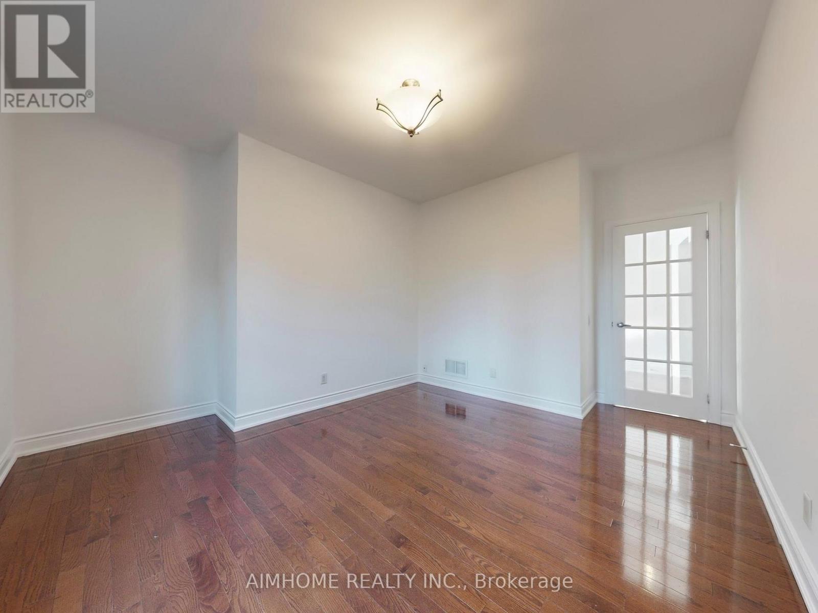 12 Sweet Valerie Court, Vaughan, Ontario  L6A 0C6 - Photo 16 - N12577102