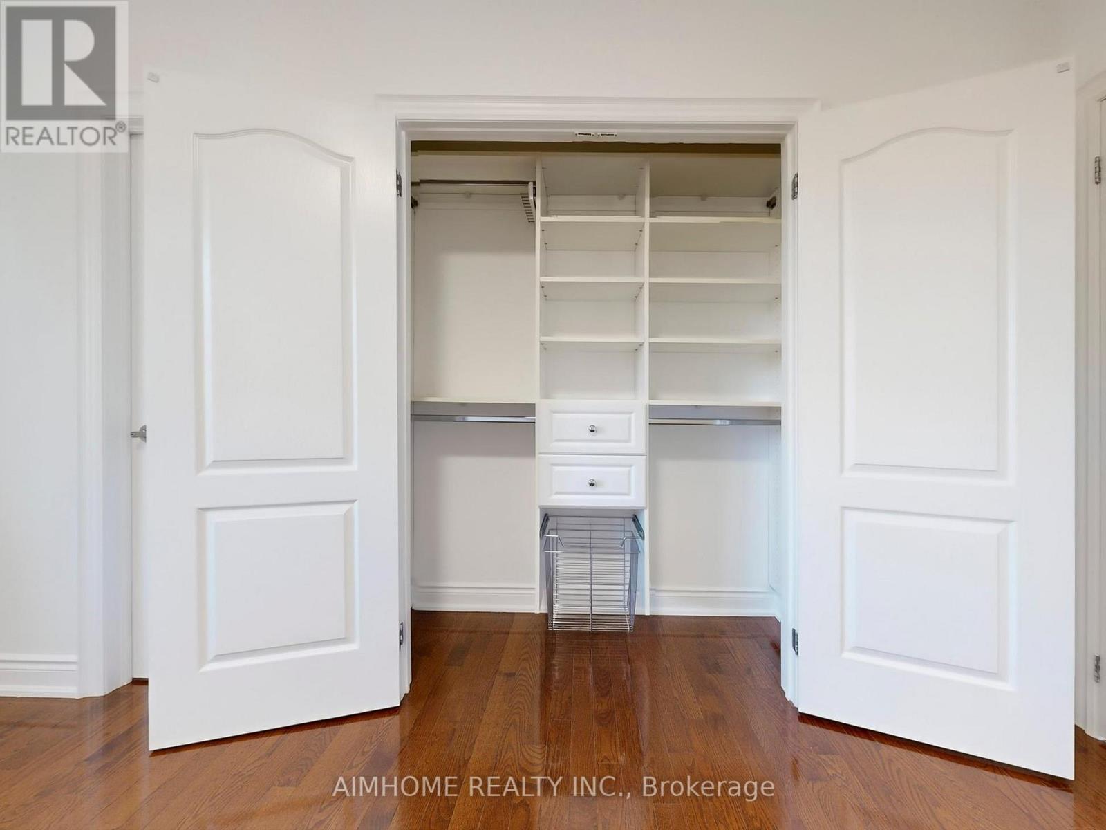 12 Sweet Valerie Court, Vaughan, Ontario  L6A 0C6 - Photo 38 - N12577102