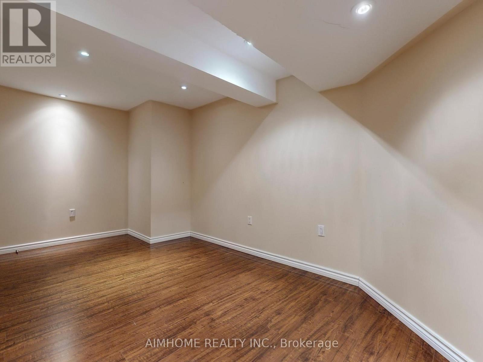 12 Sweet Valerie Court, Vaughan, Ontario  L6A 0C6 - Photo 45 - N12577102