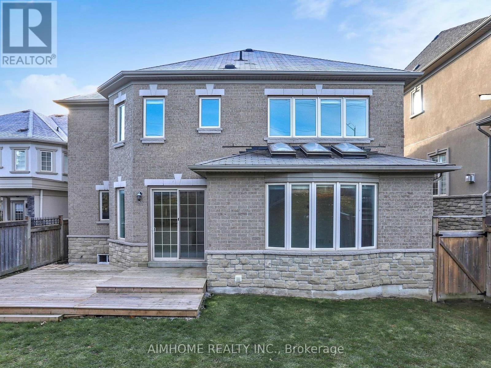 12 Sweet Valerie Court, Vaughan, Ontario  L6A 0C6 - Photo 49 - N12577102