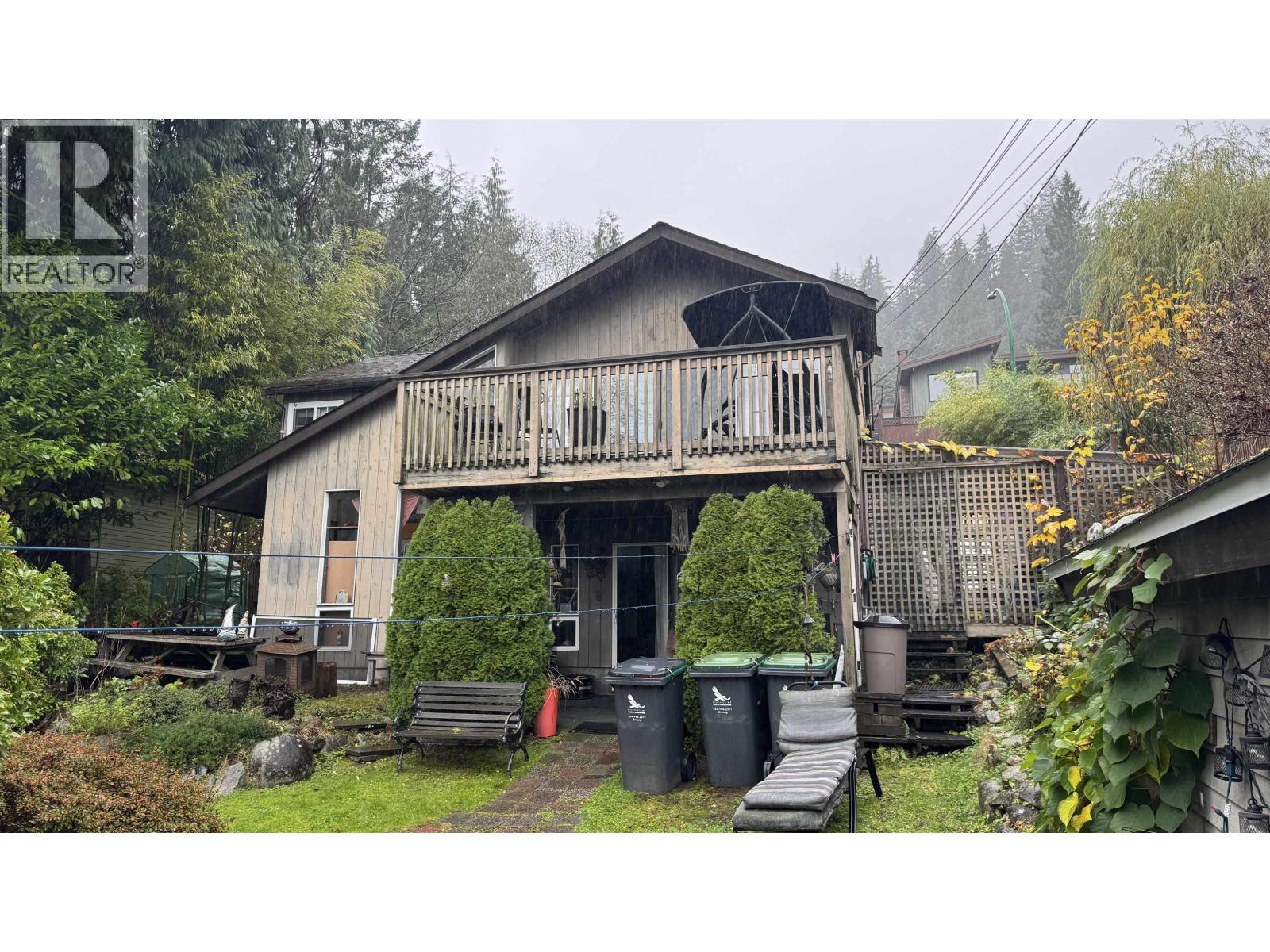 2071 Deep Cove Road, North Vancouver, British Columbia  V7G 1S8 - Photo 15 - R3070110