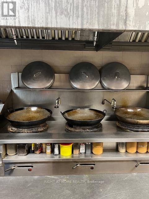 1845 Finch Avenue W, Toronto, Ontario M3M 2V2 - Photo 4 - W12577084