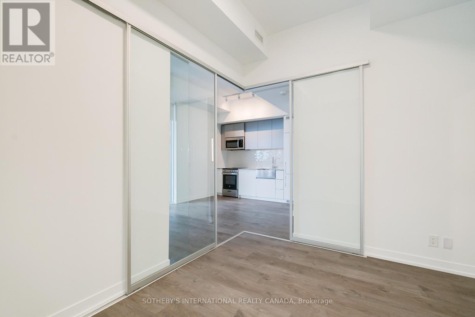 1011 - 270 Dufferin Street, Toronto, Ontario  M6K 0H8 - Photo 17 - W12577086