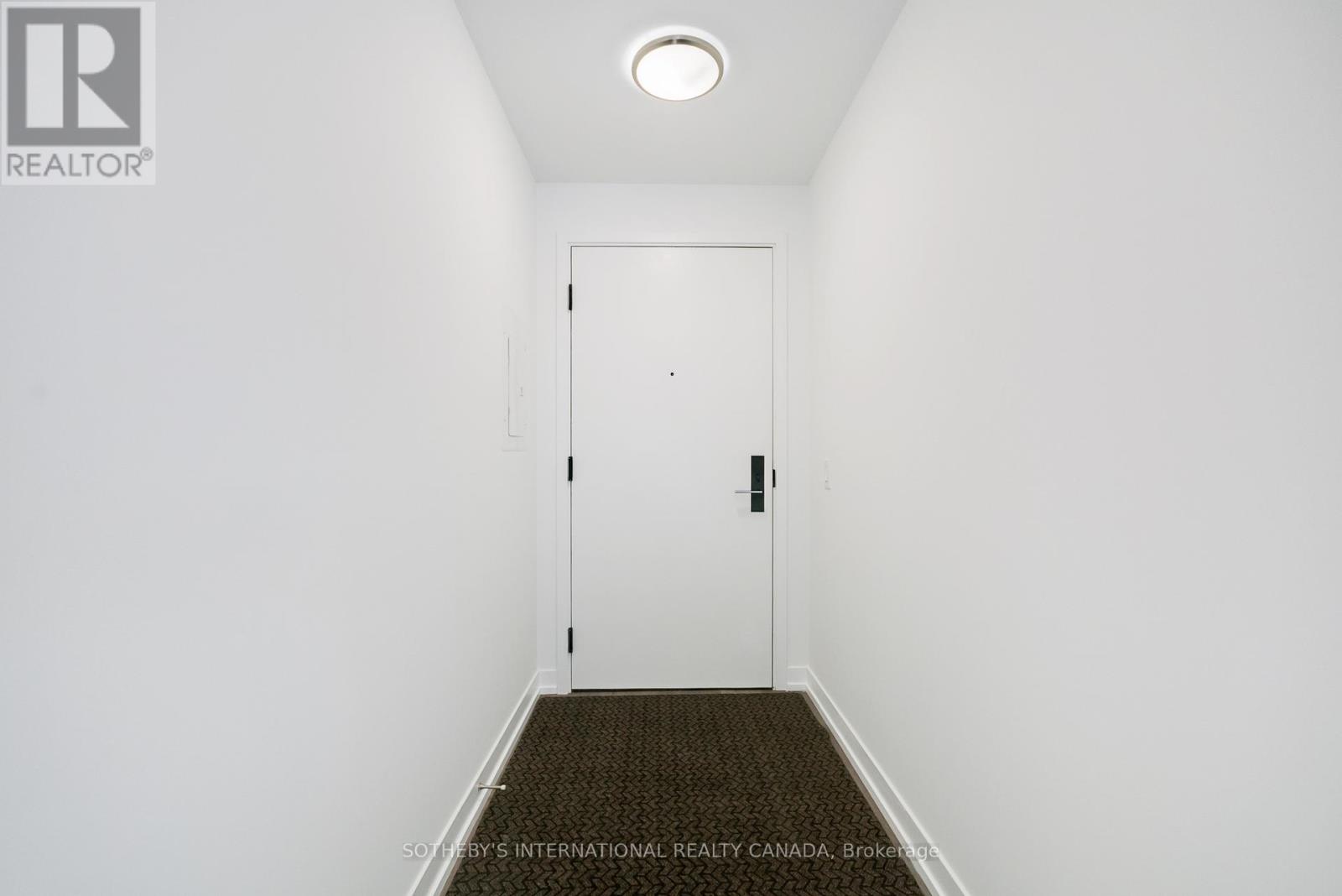 1011 - 270 Dufferin Street, Toronto, Ontario  M6K 0H8 - Photo 2 - W12577086