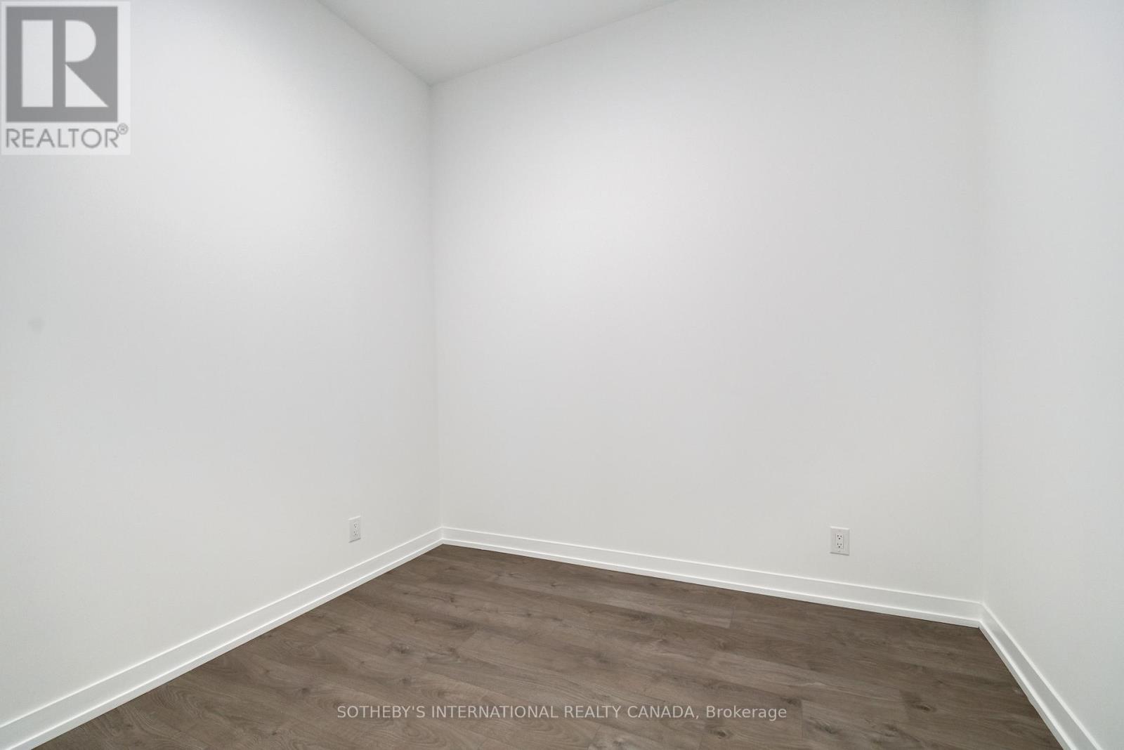 1011 - 270 Dufferin Street, Toronto, Ontario  M6K 0H8 - Photo 5 - W12577086