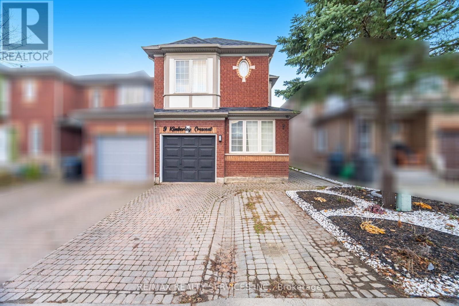 9 KIMBERLEY CRESCENT, Brampton, Ontario