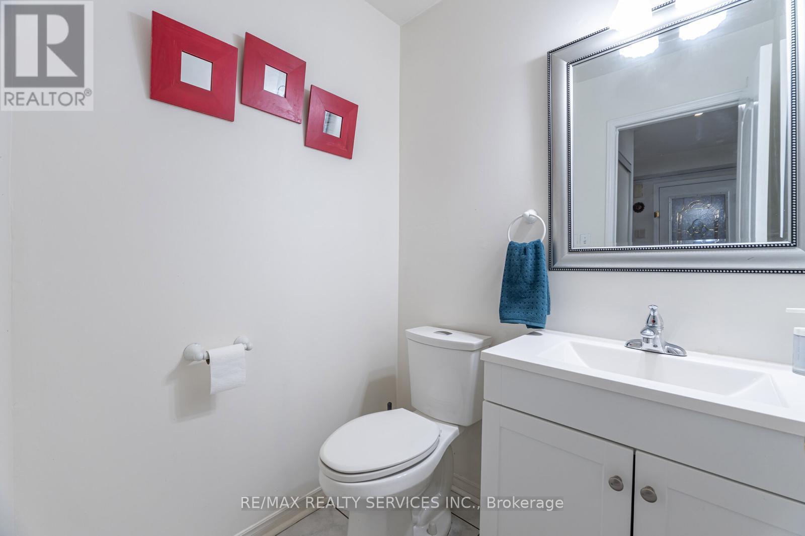 9 Kimberley Crescent, Brampton, Ontario  L6R 1T6 - Photo 32 - W12577090