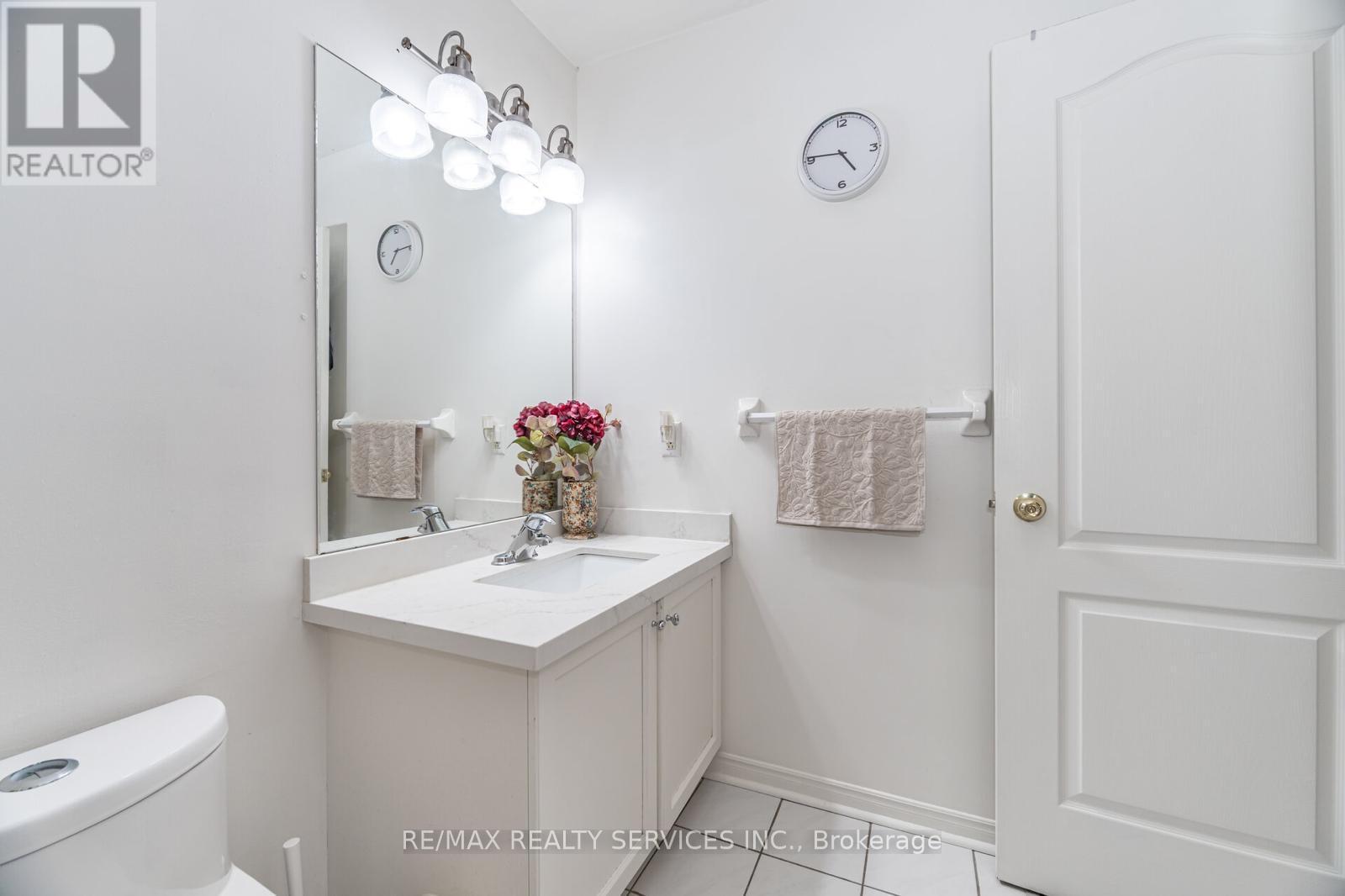 9 Kimberley Crescent, Brampton, Ontario  L6R 1T6 - Photo 33 - W12577090