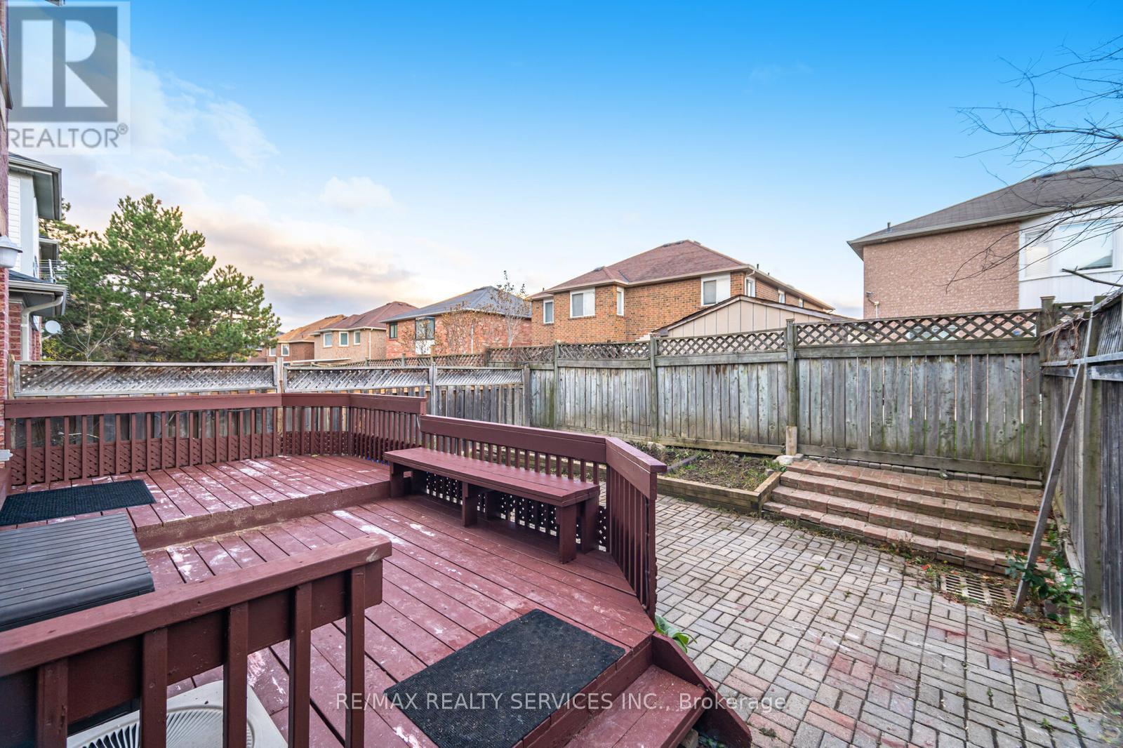 9 Kimberley Crescent, Brampton, Ontario  L6R 1T6 - Photo 36 - W12577090