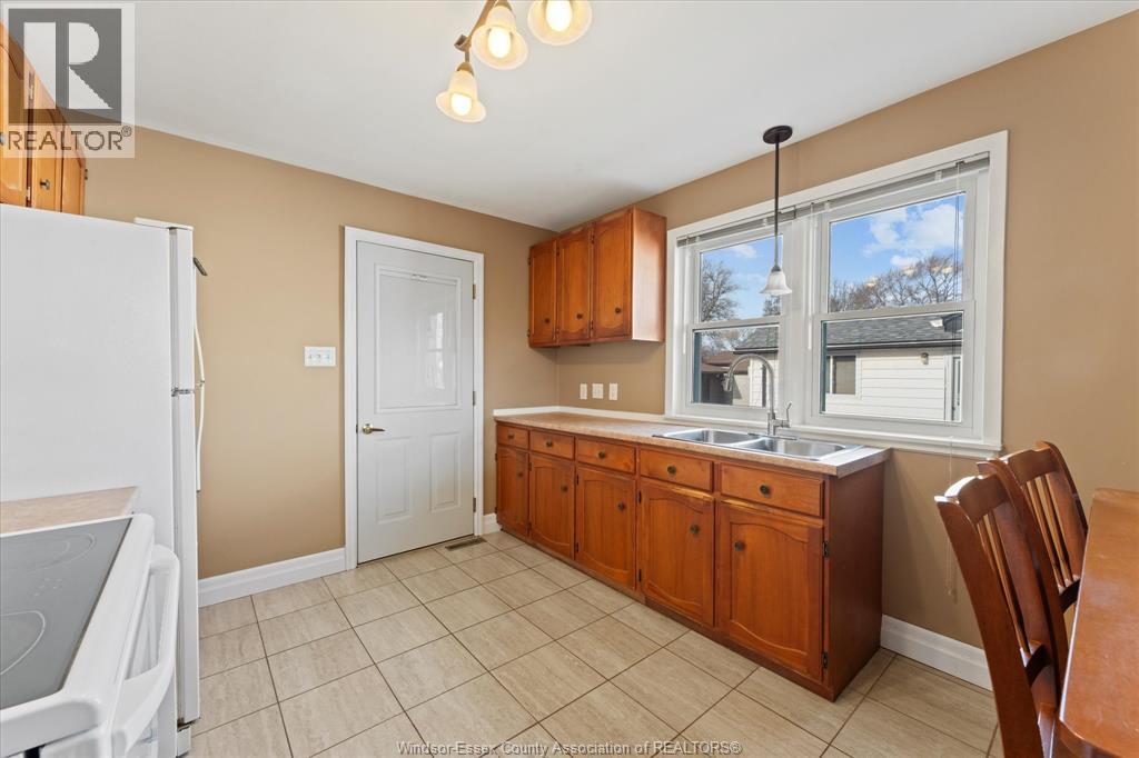 1987 Balfour Boulevard, Windsor, Ontario  N8T 2S4 - Photo 6 - 25030565