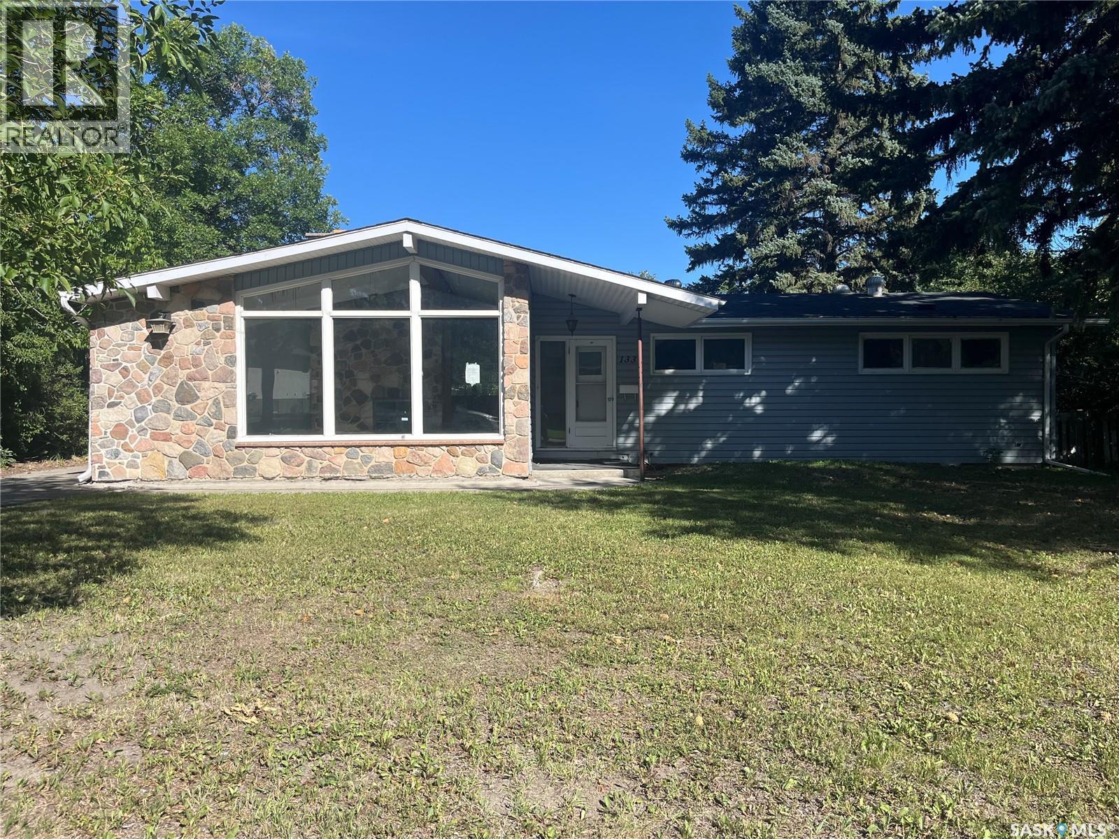 133 Halifax Street N, Regina, Saskatchewan  S4R 2W5 - Photo 1 - SK015806