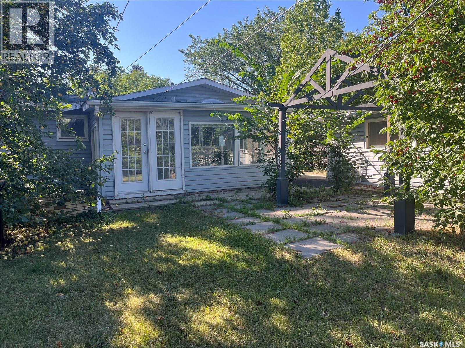 133 Halifax Street N, Regina, Saskatchewan  S4R 2W5 - Photo 5 - SK015806