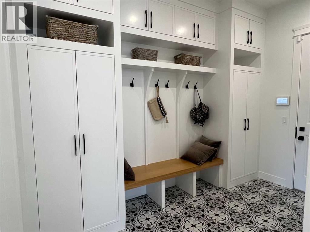 48 Rockcliff Terrace Nw, Calgary, Alberta  T3G 0G6 - Photo 7 - A2241655