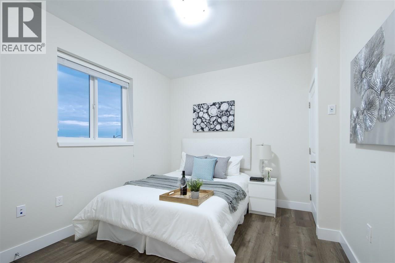 215 E 64th Avenue, Vancouver, British Columbia  V5X 2M5 - Photo 4 - R3070085