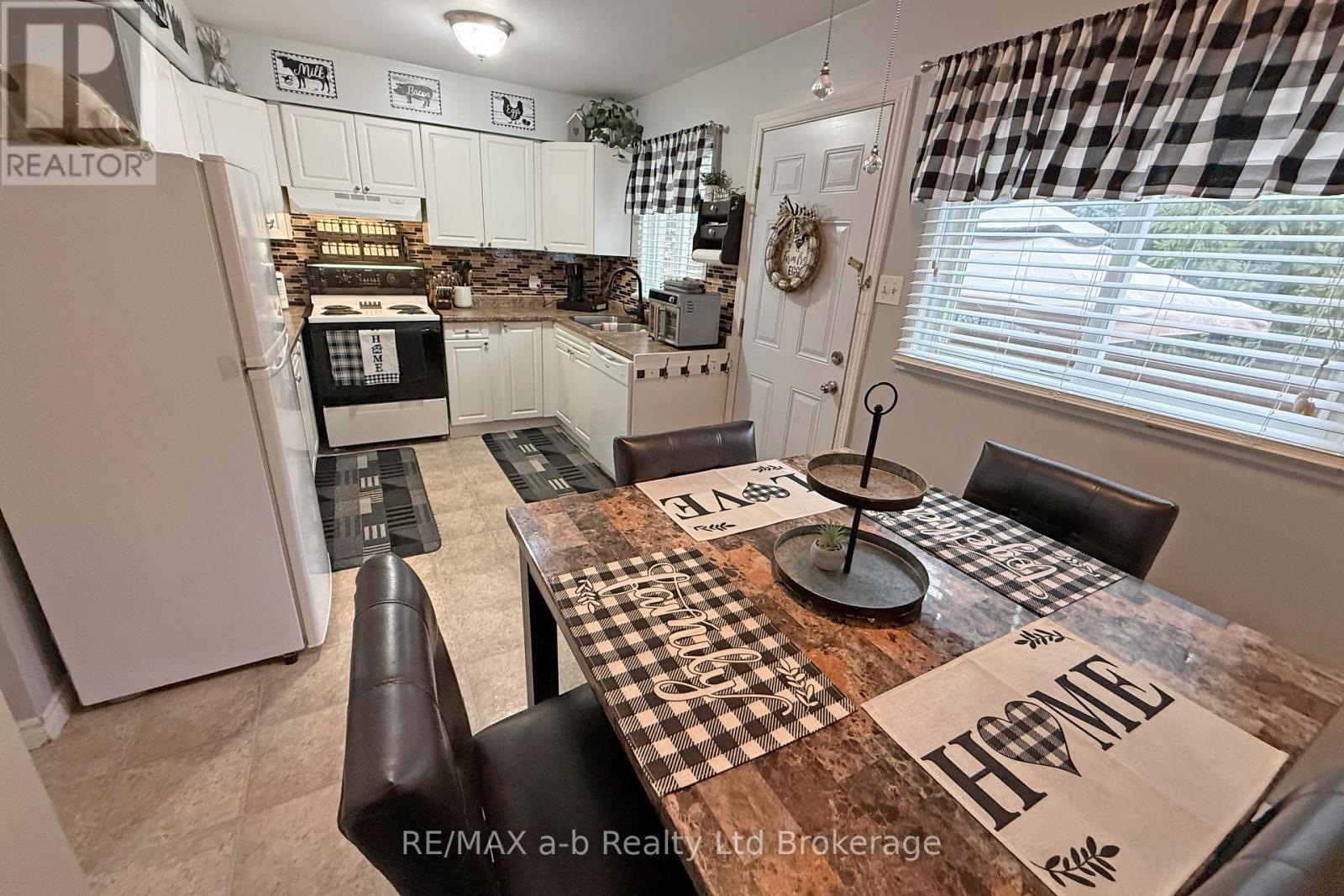 3 - 388 Springbank Avenue N, Woodstock, Ontario  N4T 1L4 - Photo 13 - X12552946