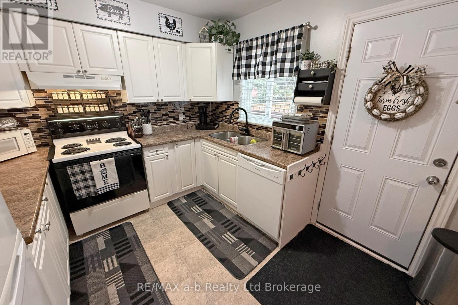 3 - 388 Springbank Avenue N, Woodstock, Ontario  N4T 1L4 - Photo 16 - X12552946