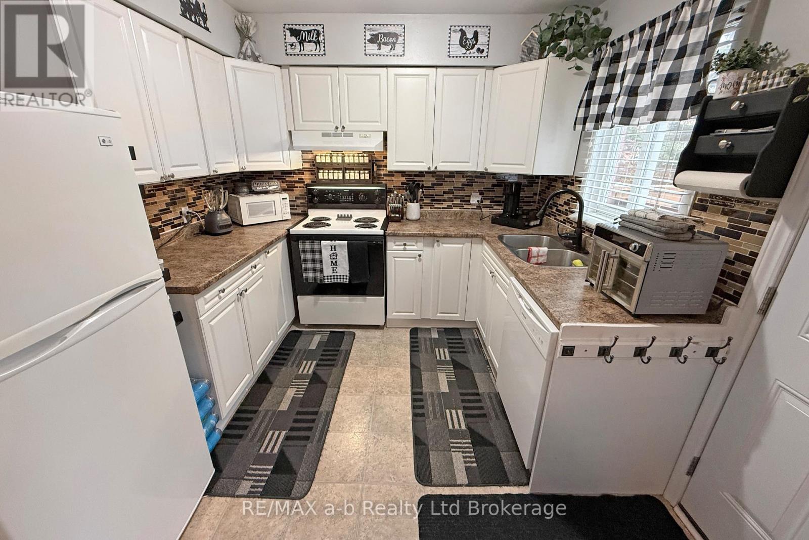 3 - 388 Springbank Avenue N, Woodstock, Ontario  N4T 1L4 - Photo 14 - X12552946