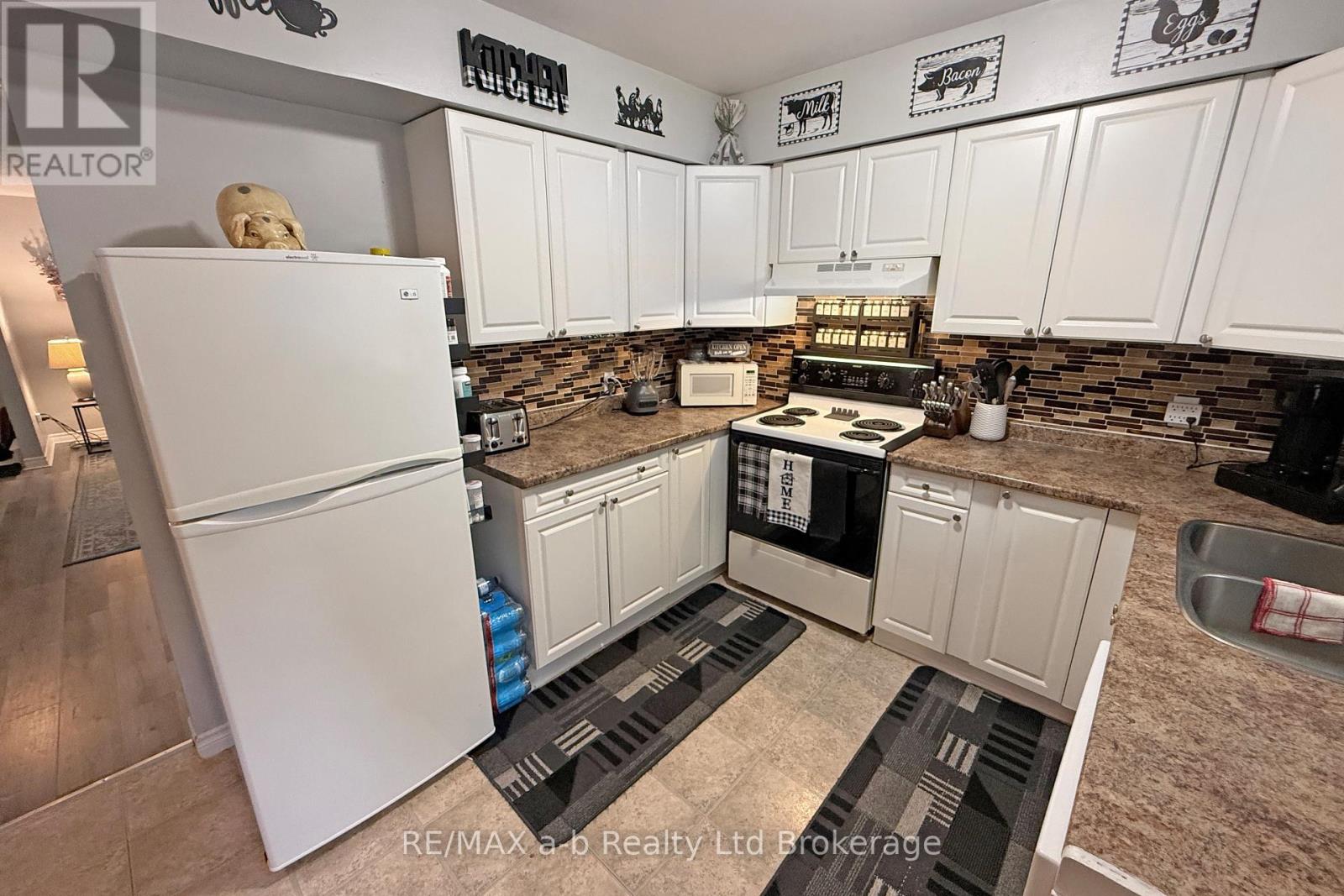 3 - 388 Springbank Avenue N, Woodstock, Ontario  N4T 1L4 - Photo 15 - X12552946