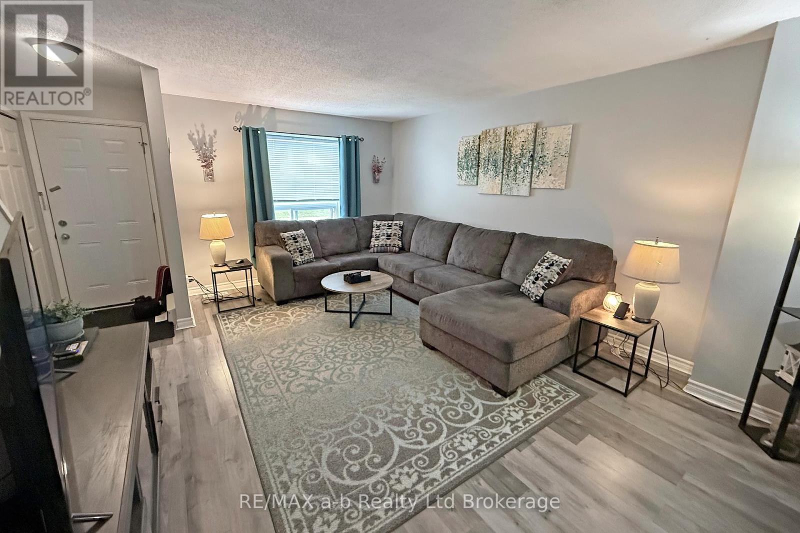 3 - 388 Springbank Avenue N, Woodstock, Ontario  N4T 1L4 - Photo 9 - X12552946