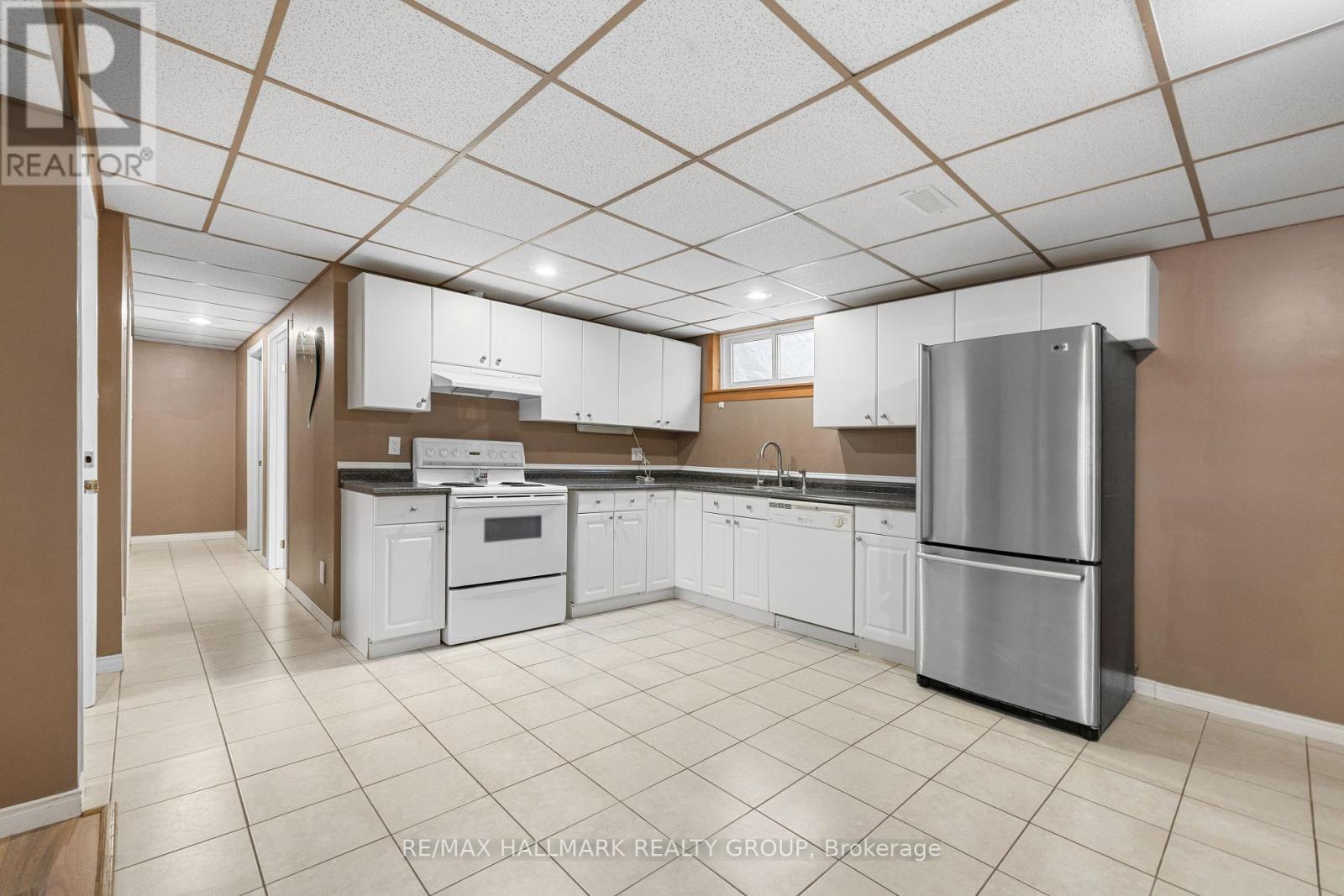 1050 Barnett Drive, Ottawa, Ontario  K4C 1C7 - Photo 18 - X12577122